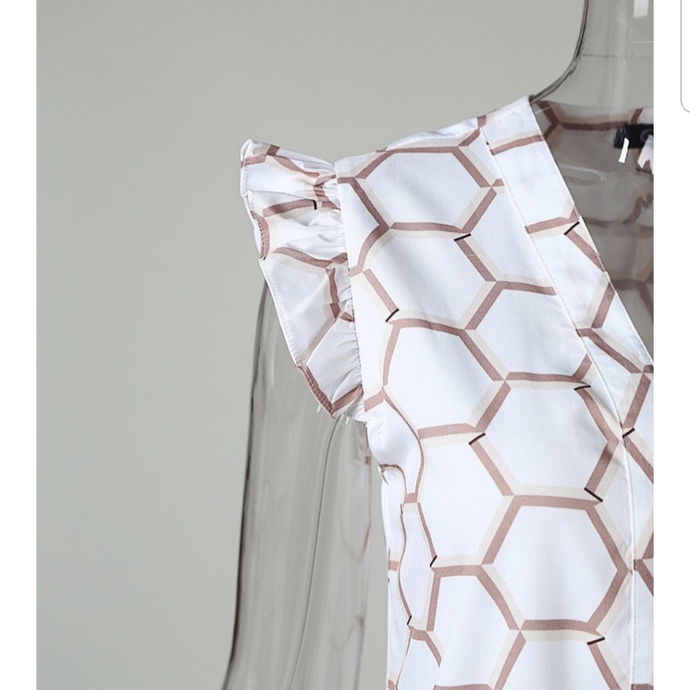 👄HP👄New V-Neck Ruffle Casual Shirt - Picture 7 of 7